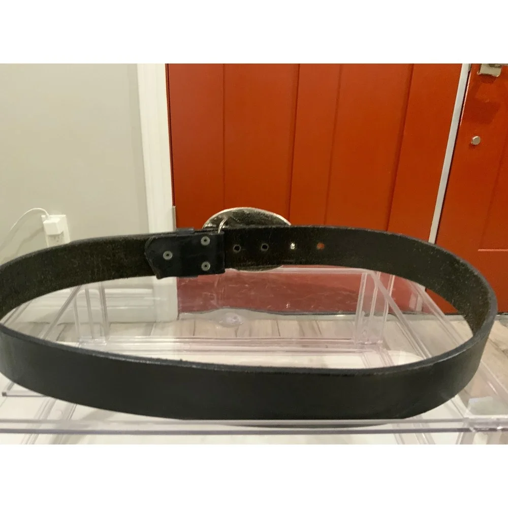Tevha black leather